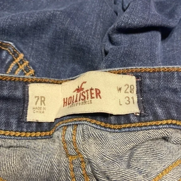 3/$21 Hollister Skinny Jeans - Picture 5 of 6